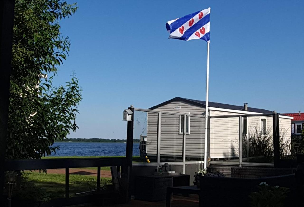 Us Twadde Plakje Op Vakantiepark Bergumermeer Suameer Esterno foto
