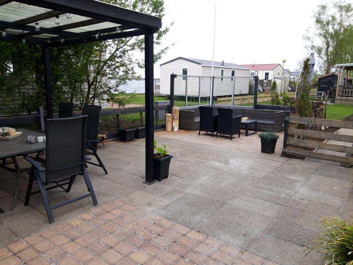 Us Twadde Plakje Op Vakantiepark Bergumermeer Suameer Esterno foto